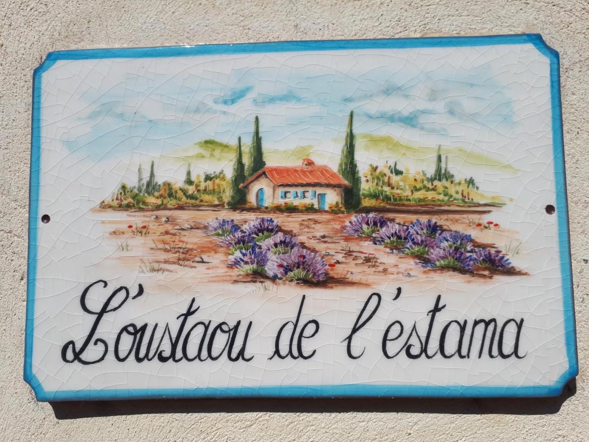 L'Oustaou De L'Estama Bed and Breakfast Rocbaron Eksteriør billede